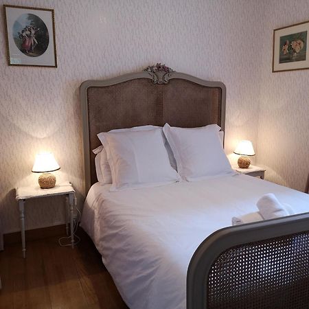 La Roseliere Maison Plain Pied Confortable Belle Decoration Jardin Magnifique 10 Mn A Pied Centre Ville Bayeux Proche Plages Du Debarquement Exterior foto