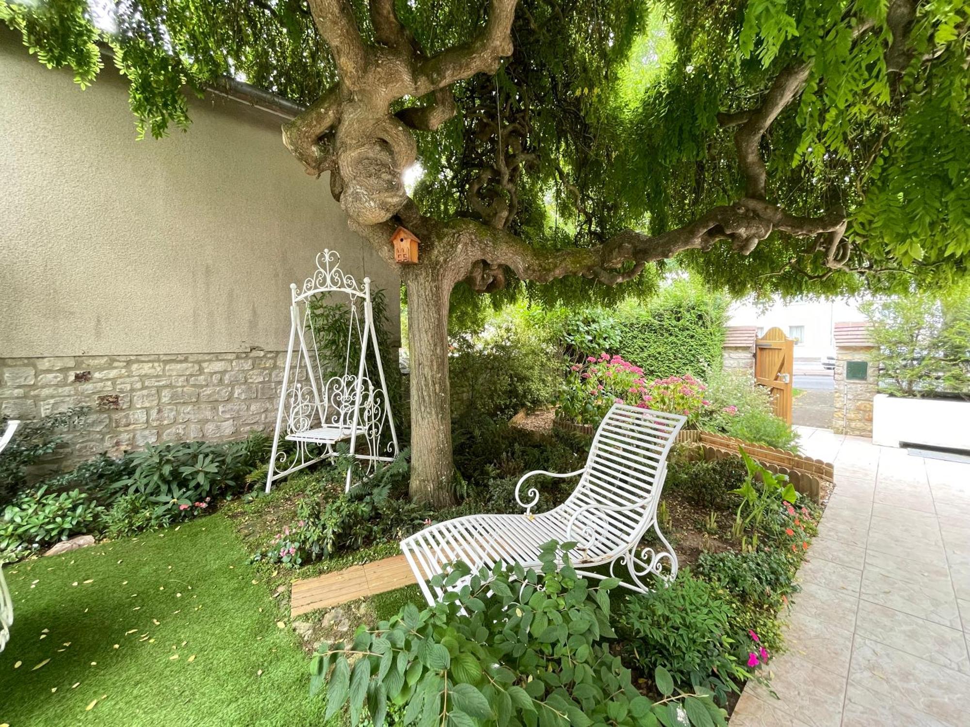 La Roseliere Maison Plain Pied Confortable Belle Decoration Jardin Magnifique 10 Mn A Pied Centre Ville Bayeux Proche Plages Du Debarquement Exterior foto