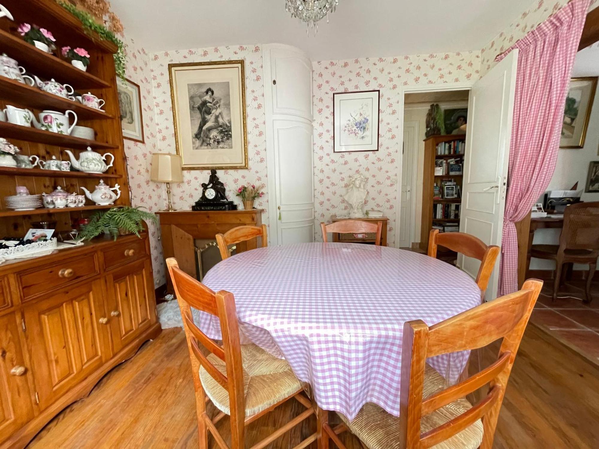 La Roseliere Maison Plain Pied Confortable Belle Decoration Jardin Magnifique 10 Mn A Pied Centre Ville Bayeux Proche Plages Du Debarquement Exterior foto